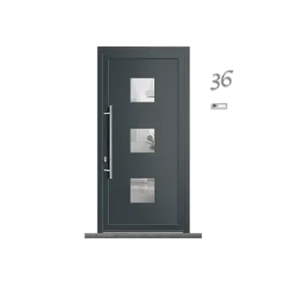 Porte d'entrée moderne et élégante en aluminium avec trois inserts vitrés rectangulaires et une poignée verticale.